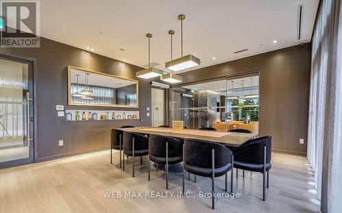 911 - 10 Deerlick Court, Toronto, ON - Indoor Photo Showing Dining Room