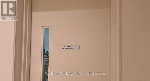 911 - 10 Deerlick Court, Toronto, ON - 