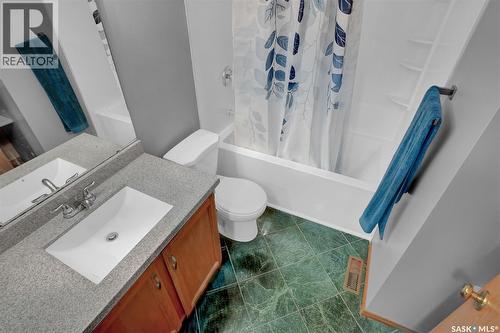 3312 Gloucester Bay, Regina, SK 
