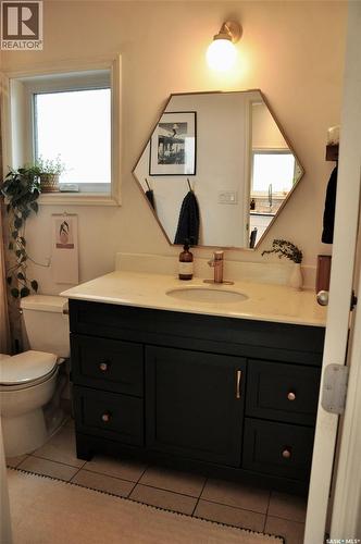 725 9Th Street E, Saskatoon, SK 