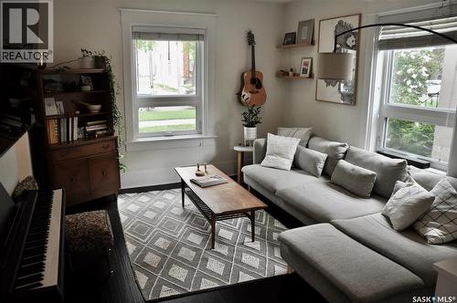 725 9Th Street E, Saskatoon, SK 