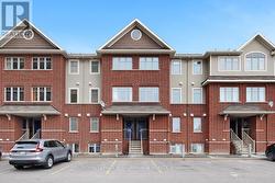 700 REARDON PRIVATE Ottawa, ON K1V 2K8