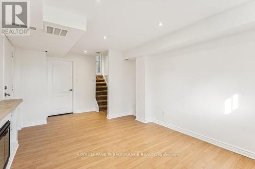 6 Gillespie Crescent, Ottawa, ON - Indoor