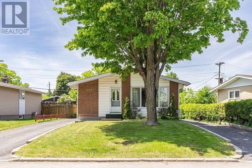 2184 Melfort Street, Ottawa, ON - Outdoor