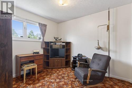 2184 Melfort Street, Ottawa, ON - Indoor Photo Showing Other Room