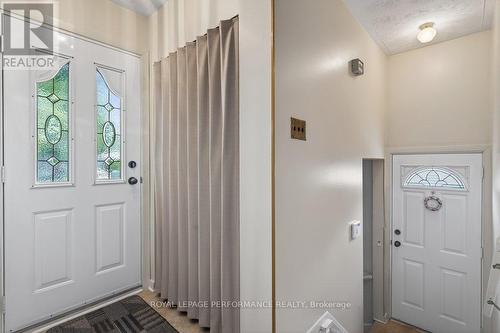 2184 Melfort Street, Ottawa, ON - Indoor Photo Showing Other Room