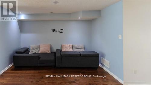 39 Chesapeake Crescent, Ottawa, ON 