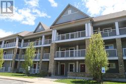 117 - 60 MULLIGAN LANE Wasaga Beach, ON L9Z 0C5