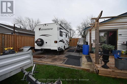 5 Lanark Crescent, St. Catharines, ON 