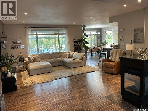 1451 1St Avenue Nw, Weyburn, SK 