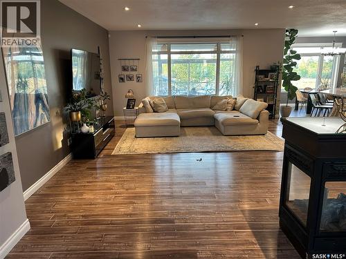 1451 1St Avenue Nw, Weyburn, SK 