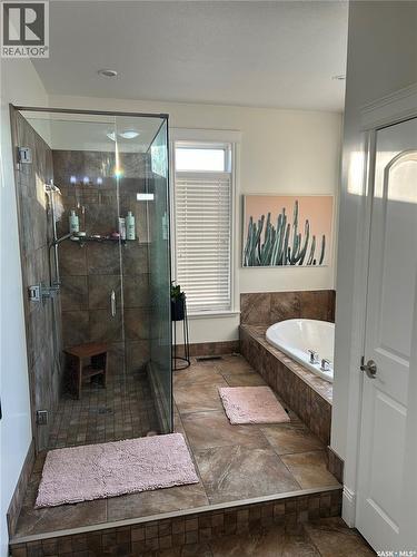 1451 1St Avenue Nw, Weyburn, SK 