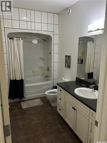 1451 1St Avenue Nw, Weyburn, SK 