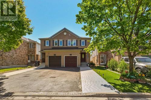 18 NEEDLEWOOD LANE  Brampton, ON L6R 2N2