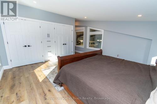 1388 Cedarpoint Road, Tiny, ON - Indoor Photo Showing Bedroom