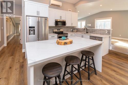 1388 Cedarpoint Road, Tiny, ON - Indoor Photo Showing Kitchen With Upgraded Kitchen