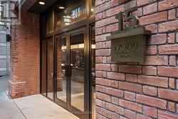 813 - 15 MERCER STREET Toronto, ON M5V 1H2