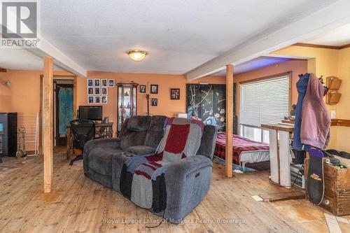 244 South Mary Lake Road, Huntsville (Stephenson), ON - Indoor Photo Showing Living Room