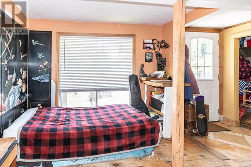 244 South Mary Lake Road, Huntsville (Stephenson), ON - Indoor Photo Showing Bedroom