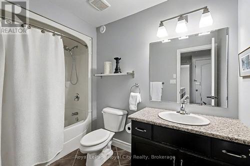 8 Zaduk Place, Guelph (Kortright East), ON - Indoor Photo Showing Bathroom