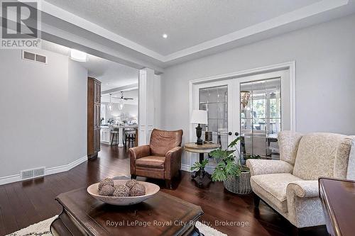 8 Zaduk Place, Guelph (Kortright East), ON - Indoor Photo Showing Living Room