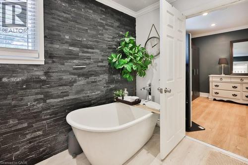 5188 Meadowhill Road, Burlington, ON - Indoor Photo Showing Bathroom
