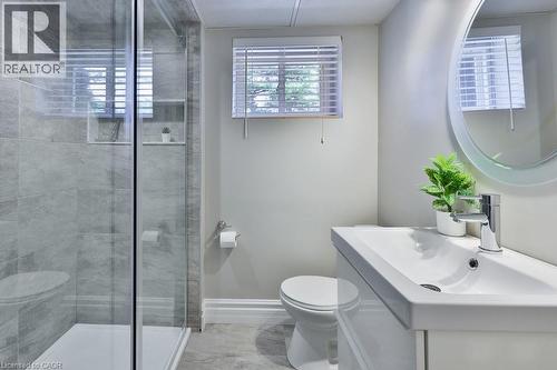 5188 Meadowhill Road, Burlington, ON - Indoor Photo Showing Bathroom