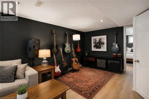 5188 Meadowhill Road, Burlington, ON - Indoor