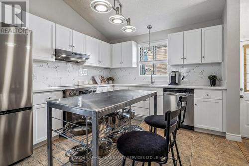 39 Liam Drive, Hamilton, ON - Indoor Photo Showing Kitchen