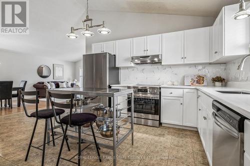 39 Liam Drive, Hamilton, ON - Indoor Photo Showing Other Room