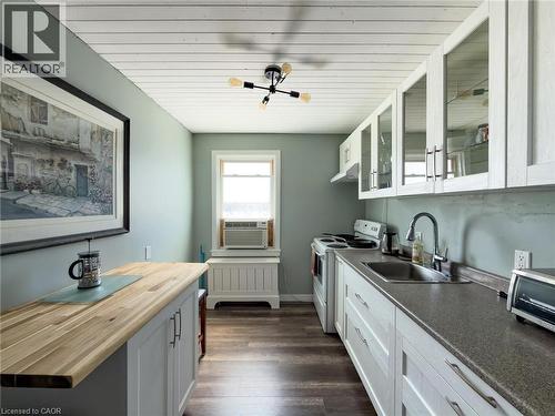 1755 King Street Unit# 9, Hamilton, ON - Indoor Photo Showing Kitchen
