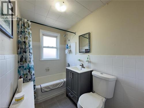 1755 King Street Unit# 9, Hamilton, ON - Indoor Photo Showing Bathroom