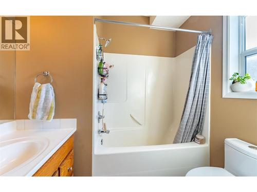 235 3Rd Avenue S, Creston, BC 