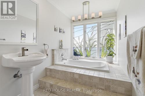 875 Brawley Road W, Whitby, ON 