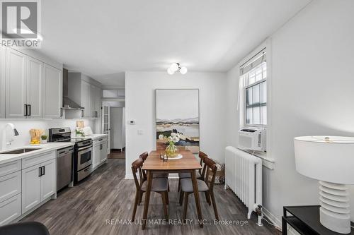 132 Hanson Street, Toronto, ON 