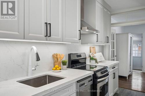 132 Hanson Street, Toronto, ON 