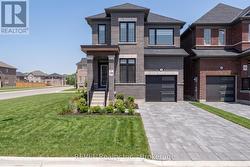 6 RACKHAM LANE Clarington (Courtice), ON L1E 0M3