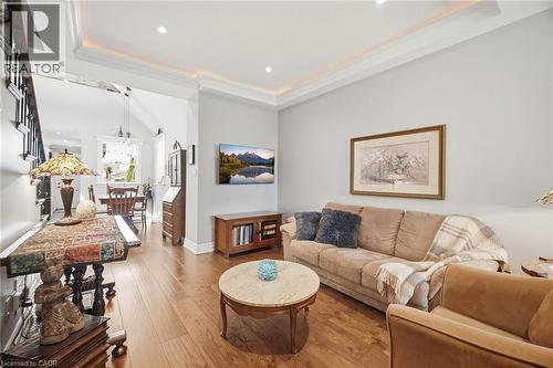 66 Chatham Street, Hamilton, ON - Indoor Photo Showing Living Room
