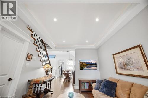 66 Chatham Street, Hamilton, ON - Indoor Photo Showing Living Room