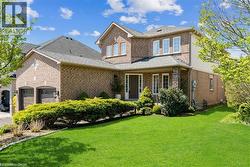 106 MOORE Crescent Ancaster, ON L9G 4Z8