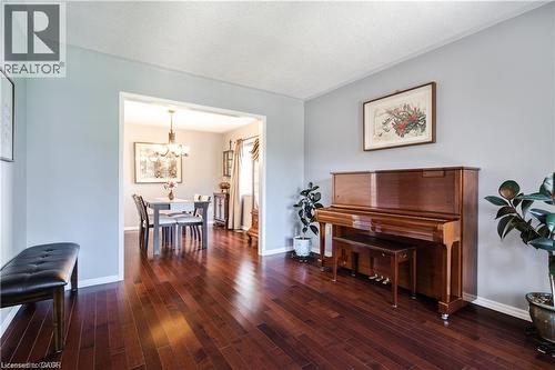 106 Moore Crescent, Ancaster, ON 