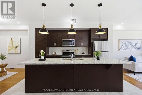 459 Cope Drive, Ottawa, ON - Indoor Photo Showing Kitchen With Upgraded Kitchen