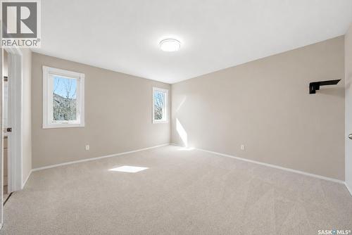 118 Hinitt Place, Saskatoon, SK 