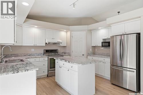 118 Hinitt Place, Saskatoon, SK 