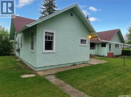 106 Railway Avenue E, Neilburg, SK 