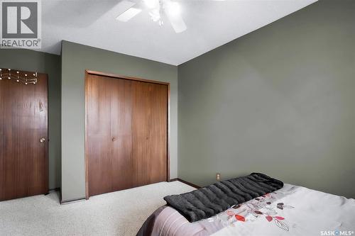2 Cambridge Crescent, Saskatoon, SK 