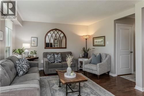 2157 Mountain Grove Avenue, Burlington, ON - Indoor Photo Showing Living Room