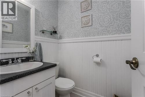 2157 Mountain Grove Avenue, Burlington, ON - Indoor Photo Showing Bathroom