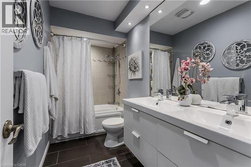 2157 Mountain Grove Avenue, Burlington, ON - Indoor Photo Showing Bathroom