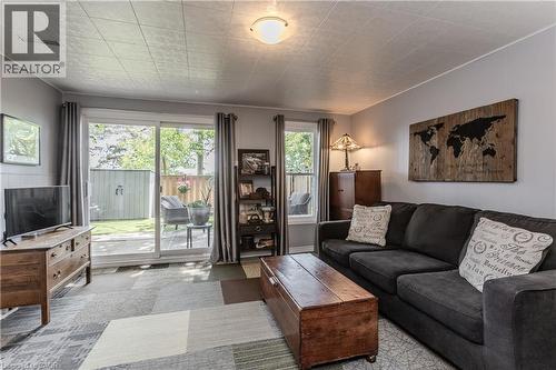 2157 Mountain Grove Avenue, Burlington, ON - Indoor Photo Showing Living Room